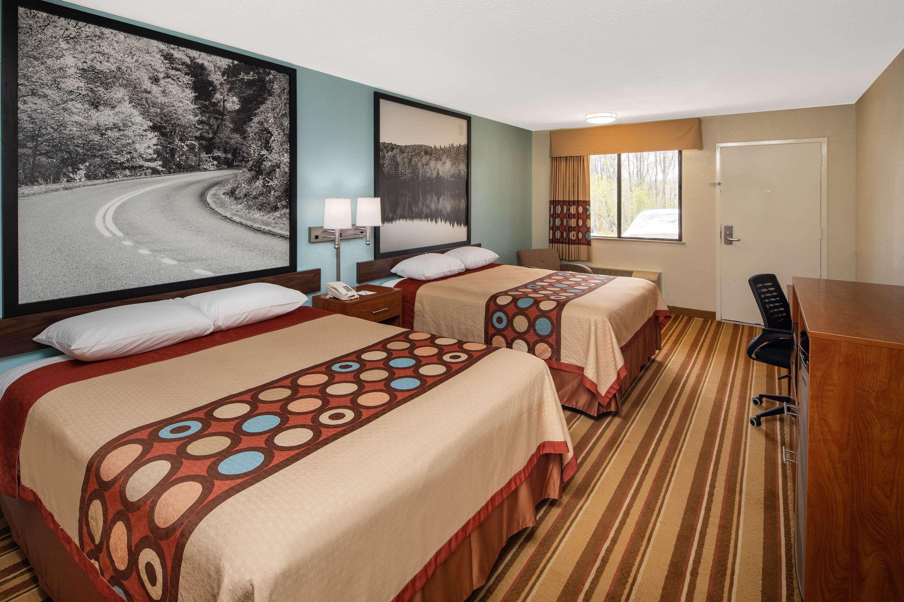 Super 8 By Wyndham Burlington Nc Motel Eksteriør bilde