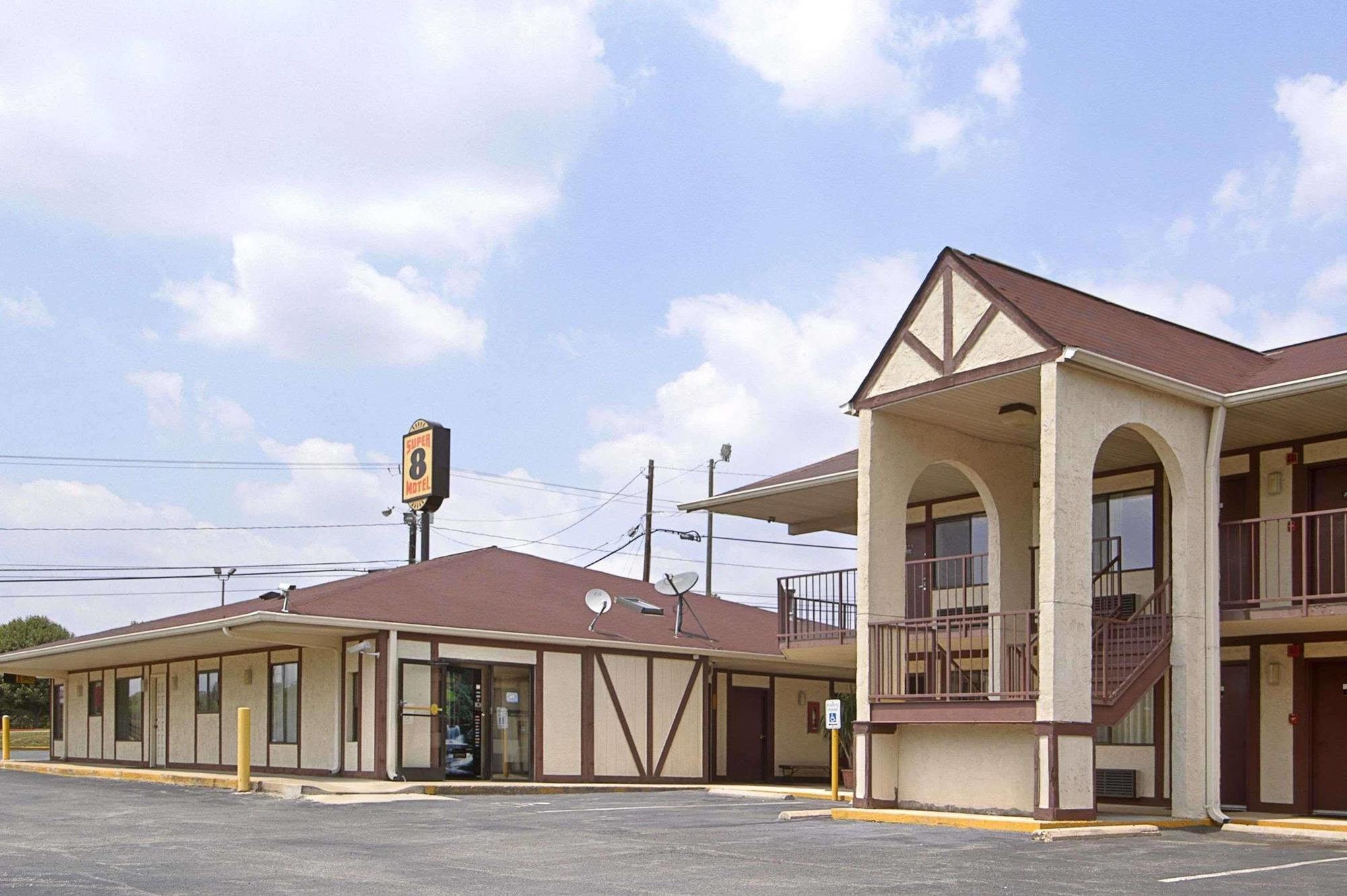 Super 8 By Wyndham Burlington Nc Motel Eksteriør bilde